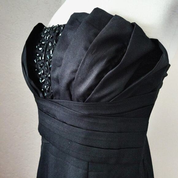 Romeo & Juliet Couture Beaded Strapless Mini Dress Black M NWT - Picture 2 of 14